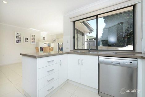 Property photo of 2/280 Jones Road Somerville VIC 3912