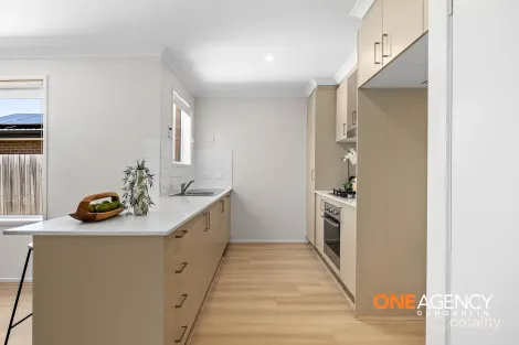 Property photo of 4 Gubbity Street Ngunnawal ACT 2913