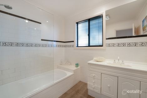 Property photo of 30 Kramer Rise Wimbledon Heights VIC 3922