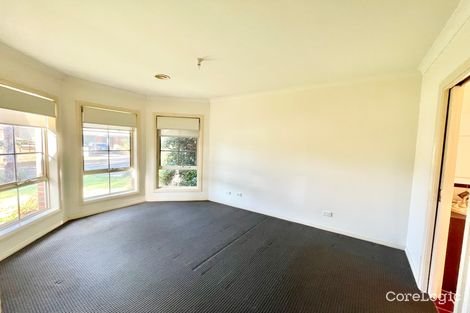 Property photo of 22 Sharrock Close Caroline Springs VIC 3023