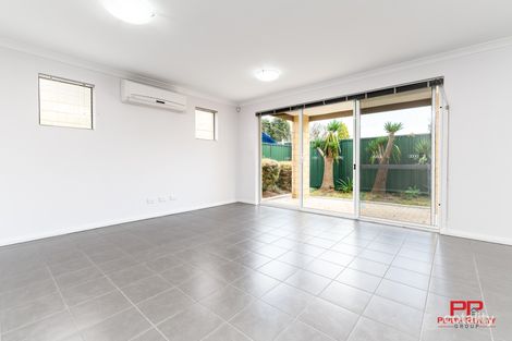 Property photo of 11B Lyrebird Way Thornlie WA 6108