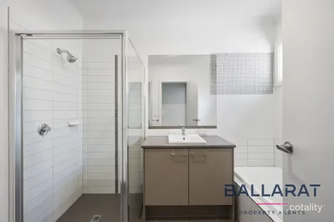 Property photo of 12 Moseley Street Alfredton VIC 3350