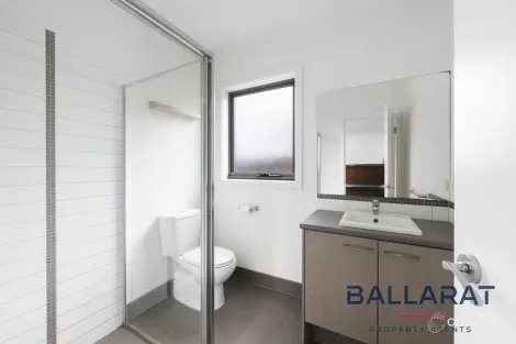 Property photo of 12 Moseley Street Alfredton VIC 3350