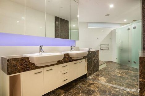 Property photo of 8/1 Northcliffe Terrace Surfers Paradise QLD 4217
