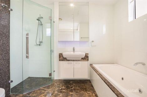 Property photo of 8/1 Northcliffe Terrace Surfers Paradise QLD 4217