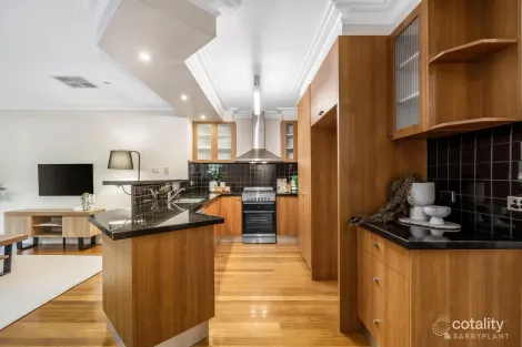 Property photo of 1 Pine Hill Drive Doncaster East VIC 3109