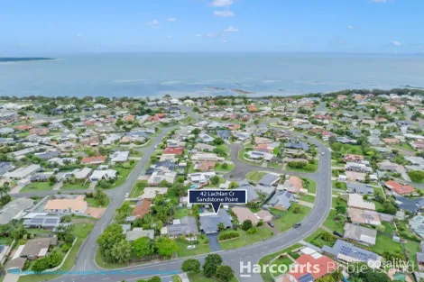 Property photo of 42 Lachlan Crescent Sandstone Point QLD 4511