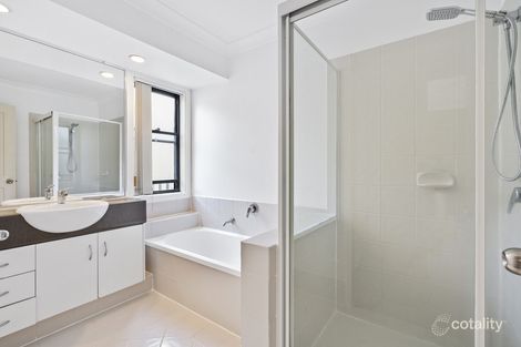 Property photo of 12 Blackwattle Circuit Arundel QLD 4214