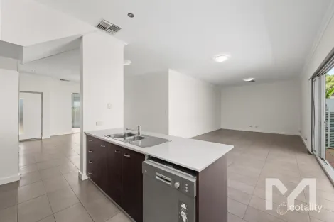 4/31 Harvest Rd, North Fremantle, WA 6159