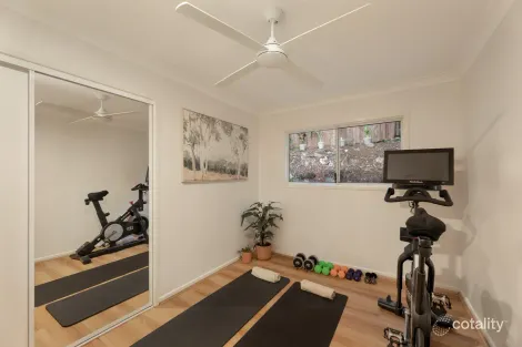 Property photo of 12 Jillian Chapel Hill QLD 4069
