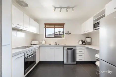 Property photo of 4/18 Peter Parade Mermaid Waters QLD 4218