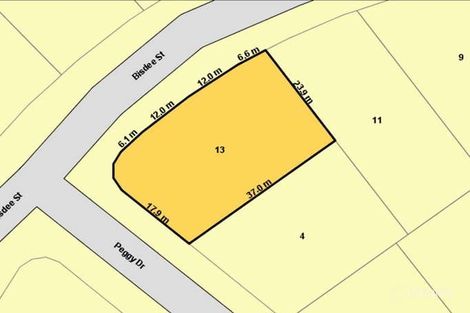 2 Peggy Dr, Coral Cove, QLD 4670