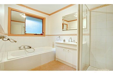 Property photo of 20 Cantala Crescent Ringwood North VIC 3134