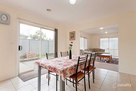 Property photo of 15 Westerfolds Loop Craigieburn VIC 3064