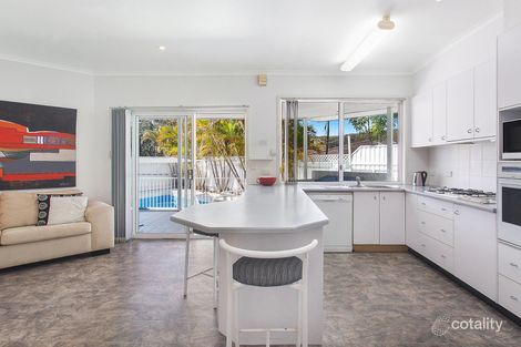 Property photo of 30 Rembrae Drive Green Point NSW 2251