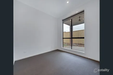 Property photo of 6 Royal Spoonbill Loop Wallan VIC 3756