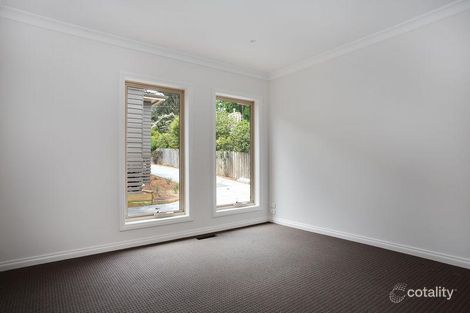 Property photo of 2/3 Heather Grove Ringwood VIC 3134