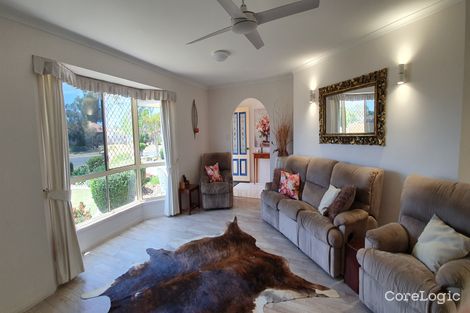 Property photo of 2 Butcherbird Close Eli Waters QLD 4655