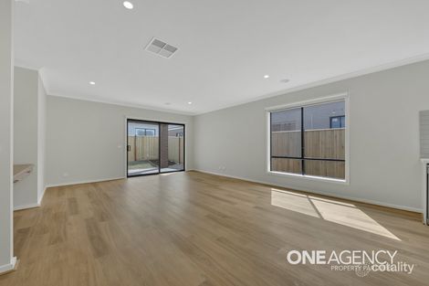 Property photo of 20 Basin Street Fraser Rise VIC 3336