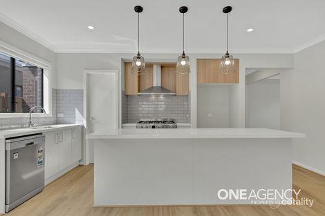 Property photo of 20 Basin Street Fraser Rise VIC 3336