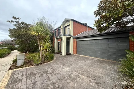 15 Central Pkwy, Caroline Springs, VIC 3023