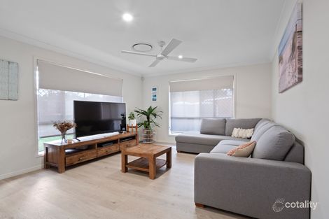 Property photo of 1/96 Cootharaba Drive Helensvale QLD 4212