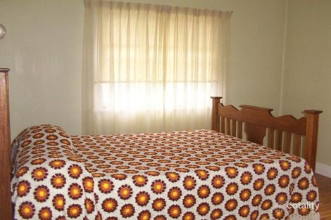 Property photo of 29 Crown Street Silkstone QLD 4304