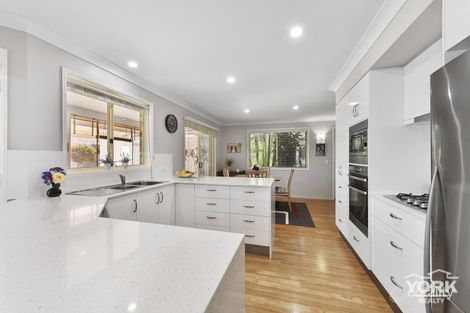 Property photo of 11 Llanwynne Court Middle Ridge QLD 4350