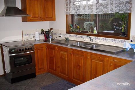 Property photo of 19 Weir Street Sale VIC 3850
