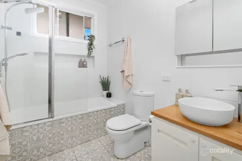 Property photo of 14 Kapooka Avenue Dapto NSW 2530