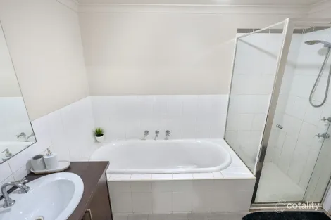 Property photo of 91 Hillam Drive Griffith NSW 2680