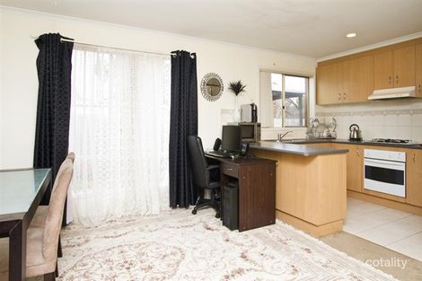 Property photo of 2/8 Exeter Court Heidelberg West VIC 3081