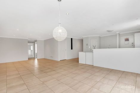 Property photo of 6 Cascarilla Road Bennett Springs WA 6063