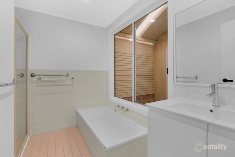 Property photo of 16 Stanthorpe Drive Kanahooka NSW 2530