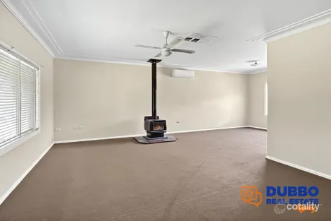 Property photo of 6 Stuart Street Dubbo NSW 2830