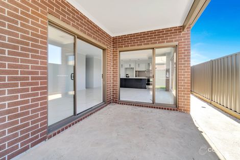 Property photo of 12 Hillcrest Parade Tarneit VIC 3029