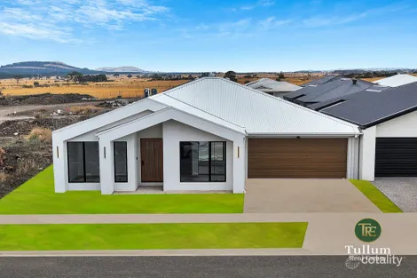 Property photo of 28 Basalt Street Donnybrook VIC 3064