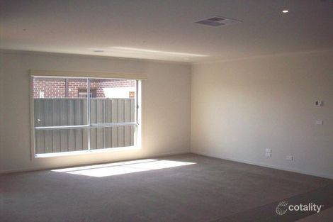 Property photo of 34 Eureka Drive Manor Lakes VIC 3024