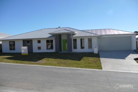 Property photo of 15 Hillside Circuit Chermside West QLD 4032