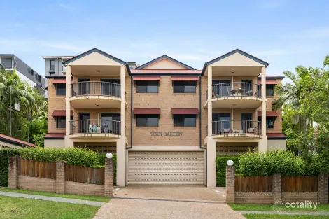 Property photo of 2/54 York Street Indooroopilly QLD 4068