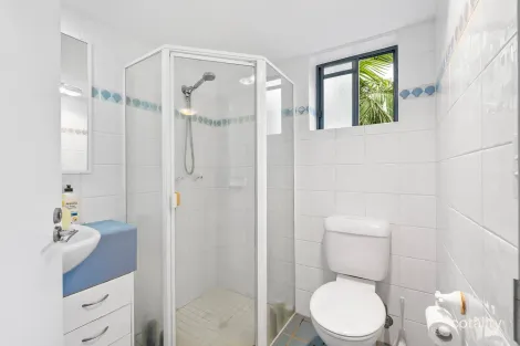Property photo of 2/54 York Street Indooroopilly QLD 4068