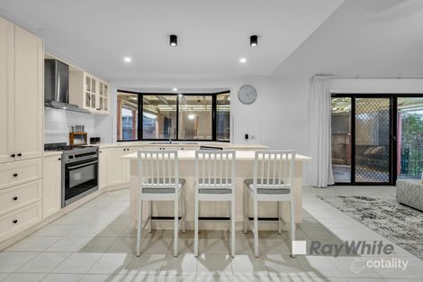 Property photo of 5 Shamrock Close Narre Warren South VIC 3805