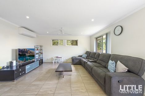 Property photo of 32 McLachlan Circuit Willow Vale QLD 4209