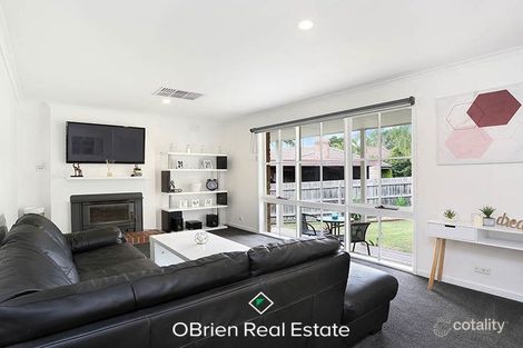 Property photo of 7 Owen Court Somerville VIC 3912