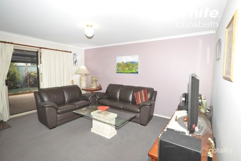 Property photo of 10 Mayflower Close Davoren Park SA 5113