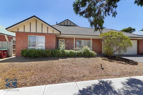 Property photo of 38 Cato Parkway Lynbrook VIC 3975