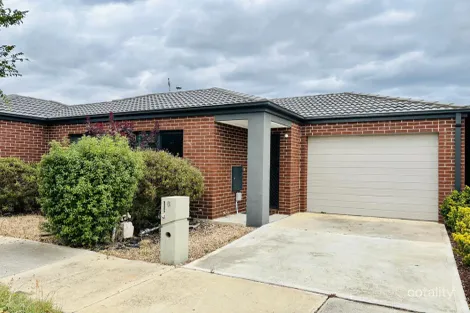 8 Mavi Ave, Melton, VIC 3337