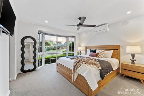 Property photo of 22 Mulduri Crescent Croydon South VIC 3136
