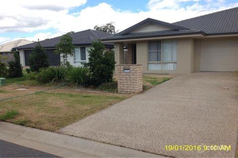 1/10 Steamview Ct, Burpengary, QLD 4505