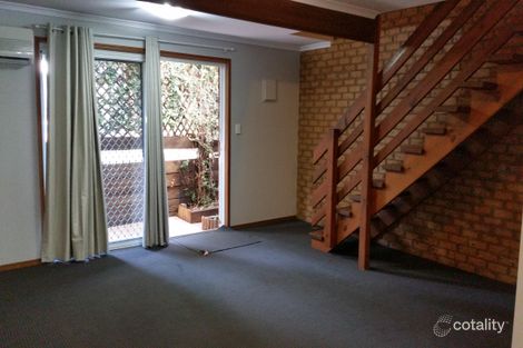 18 Magellan Rd, Springwood, QLD 4127